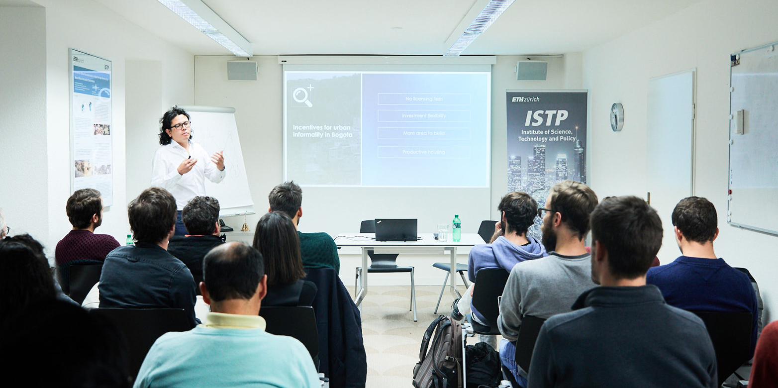 Colloquium Talk by Andrés Sepúlveda