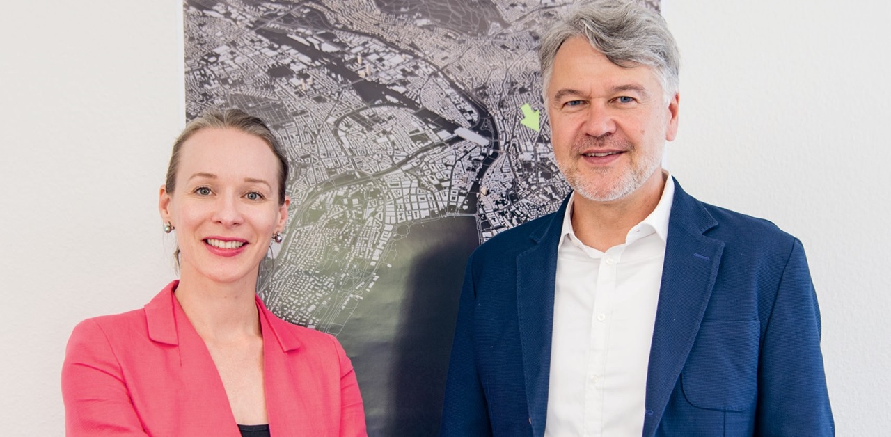 Photo of Dr. Anna Gawlikowska and Prof. Dr. Thomas Bernauer