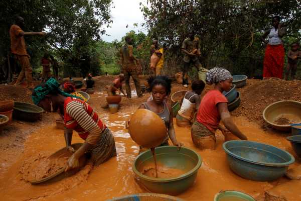 Artisanal gold mining in Africa